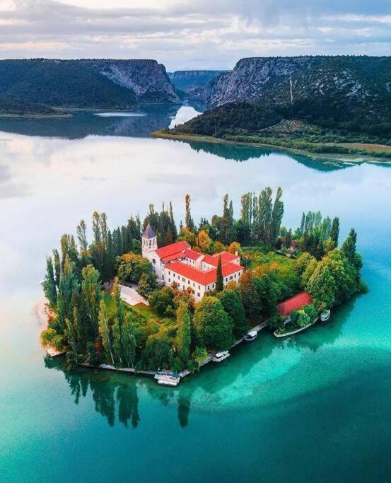 Peaceful House In Nature Nearby National Park Krka Bristane Luaran gambar